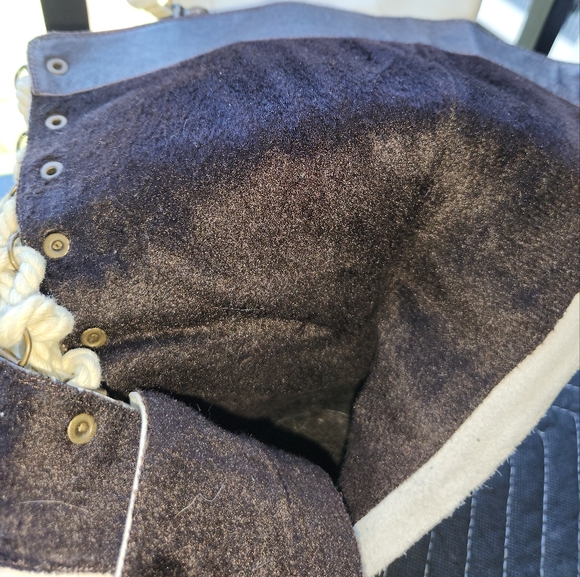 Winter/fall white/beige boots. - Picture 4 of 8